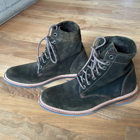 Dark olive green suede Nisolo lace up boots. Sz 7. - Picture 3 of 5